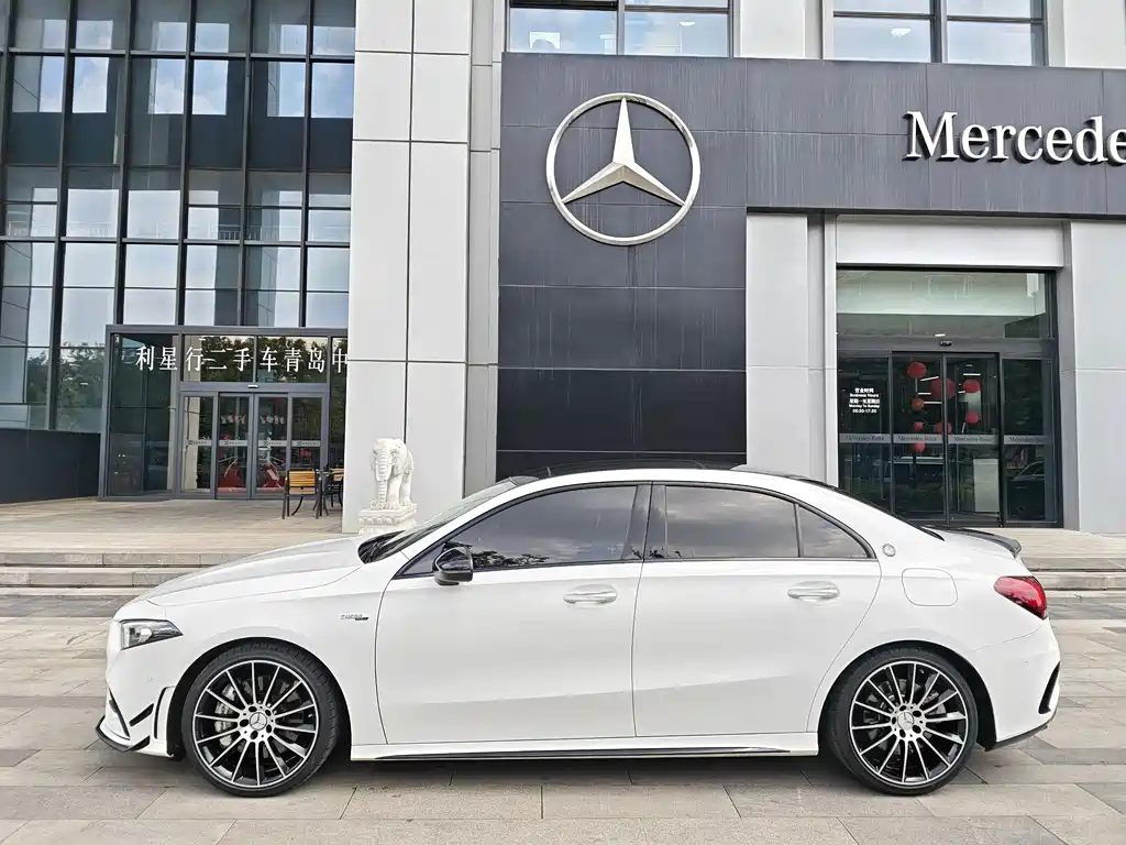 Mercedes-Benz A-Class AMG 2023 4MATIC A 35 L