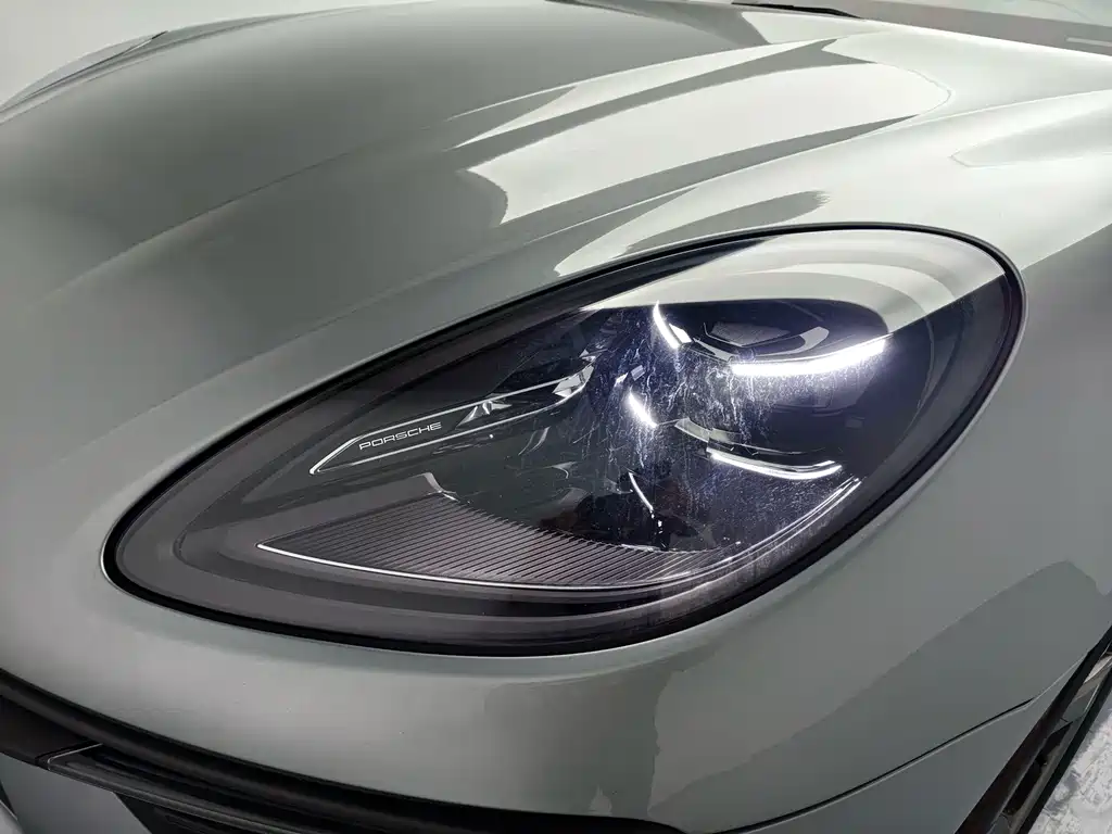Macan 2022 2.0T