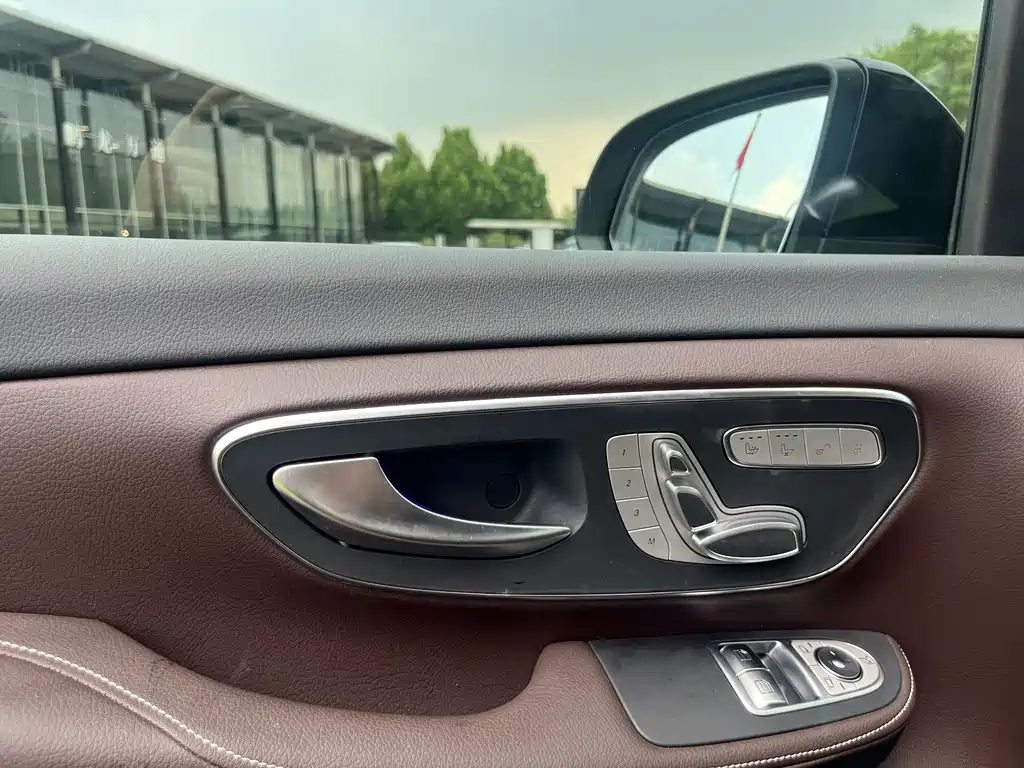 Mercedes-Benz V-Class 2024 300 L Long Wheelbase Prestige Edition