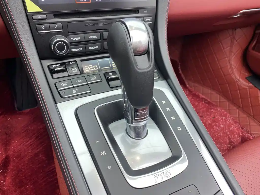 Porsche 718 Boxster 2.0T 2022 Model