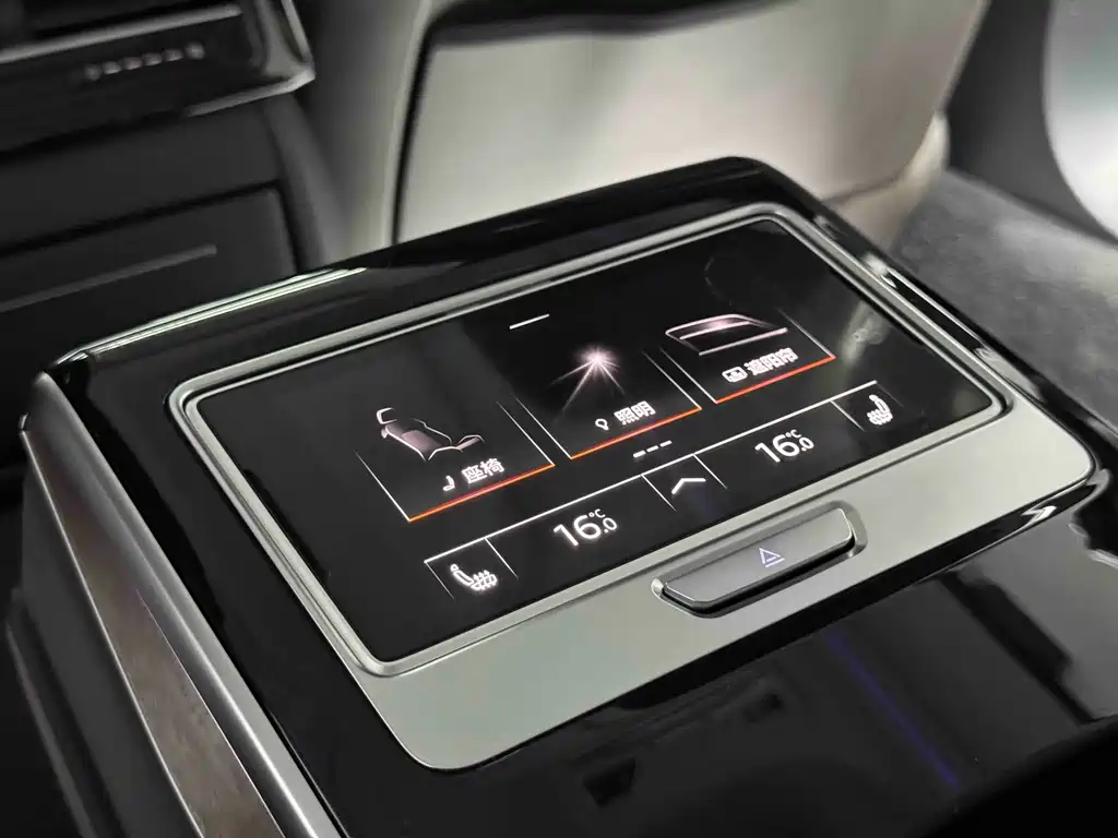 Audi A8 2018 model A8L 55 TFSI quattro Edition尊享型