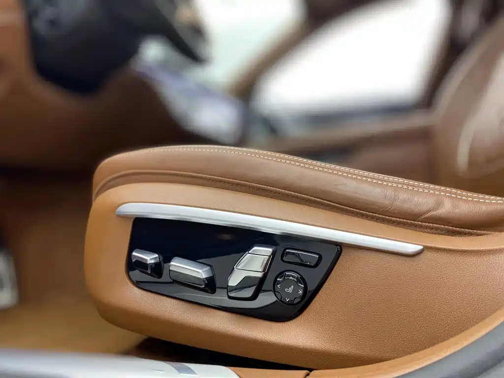 BMW 7 Series 2021 740Li xDrive Executive M Sport Package