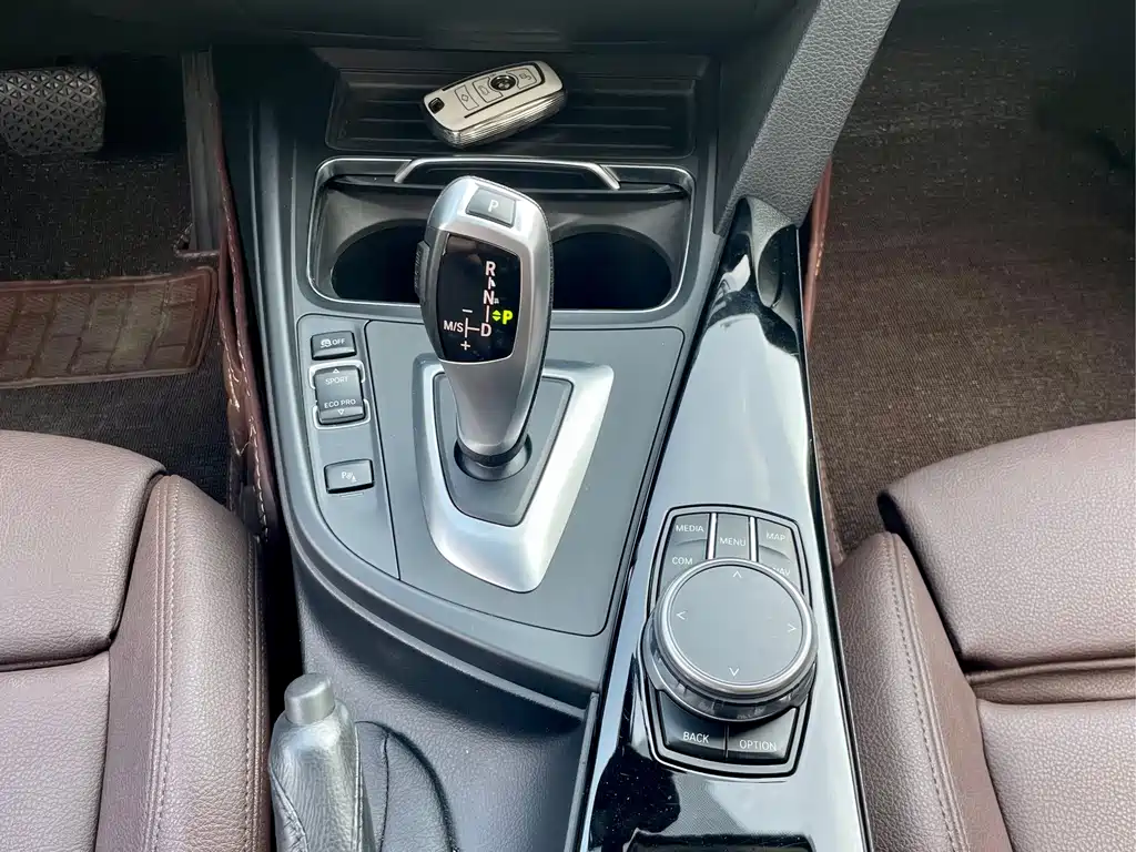 BMW 3 Series 2019 320Li Sport Line
