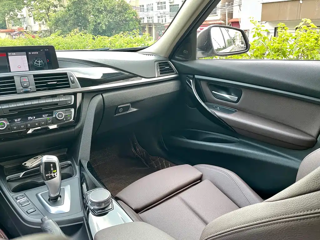 BMW 3 Series 2019 320Li Sport Line