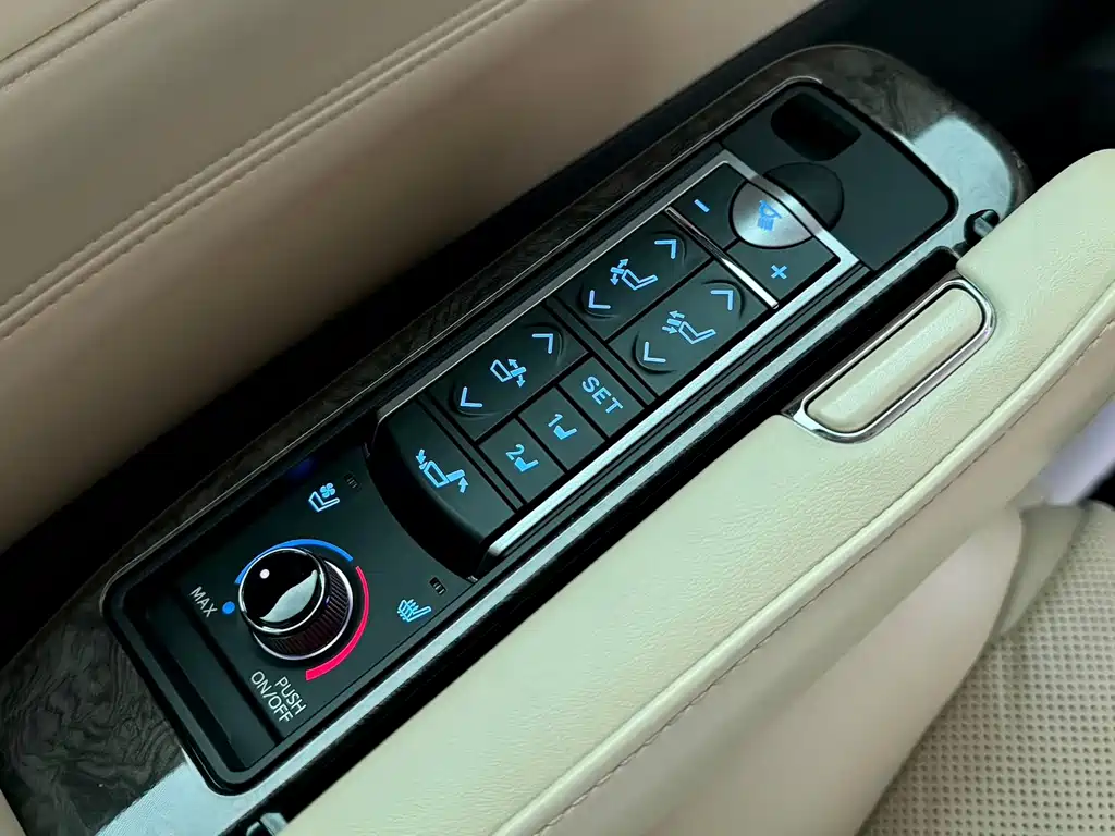 Alphard 2021款 Hybrid 2.5L Prestige Edition