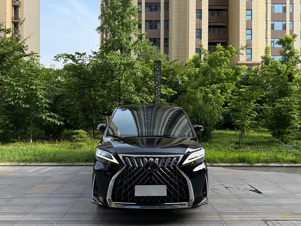 Lexus LM 2020 300h Four-Seater Imperial Edition