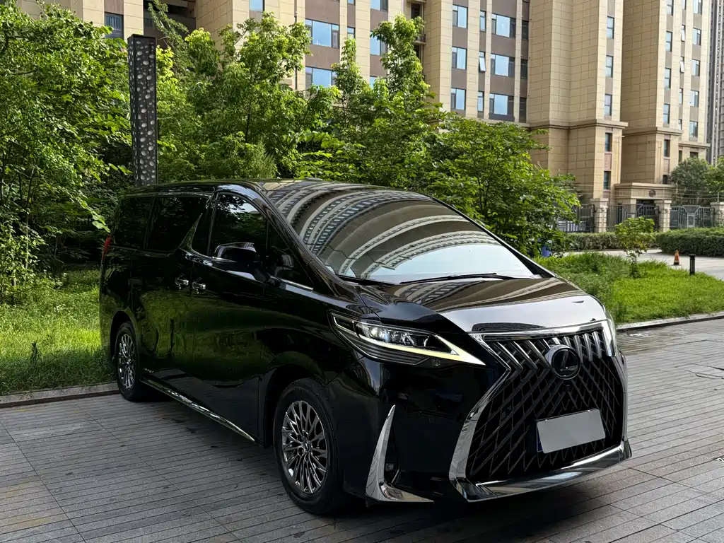 Lexus LM 2020 300h Four-Seater Imperial Edition