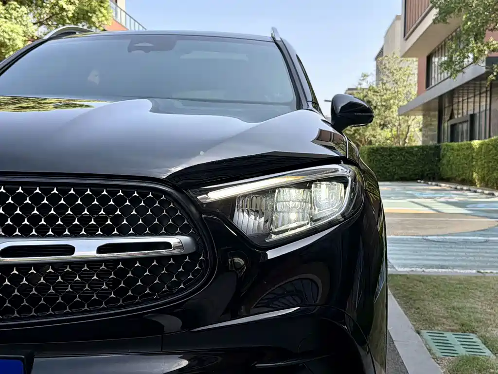 Mercedes-Benz GLC 300 L 4MATIC Dynamic Edition 5-seater