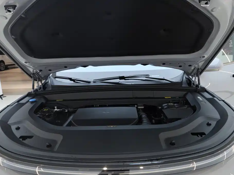 Ideal L9 2025 Ultra Smart Renewal Edition