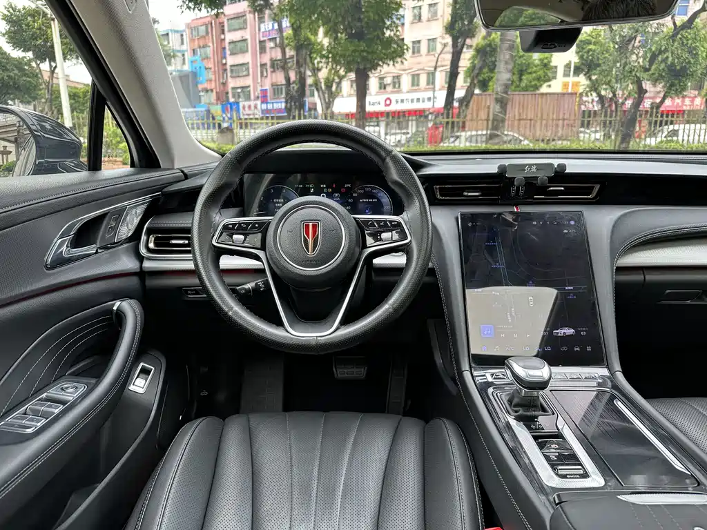 Hongqi H5 2024 Model 2.0T Automatic Smart Link Qi Chang Edition