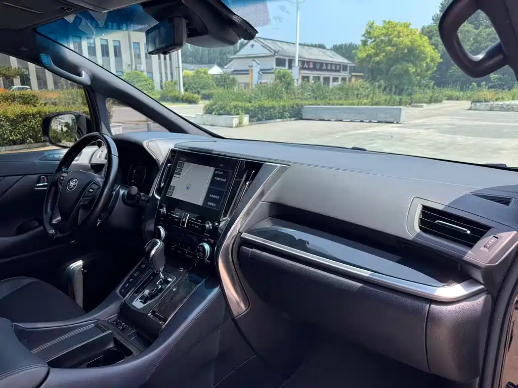 Velfire 2021 Crown Hybrid 2.5L HV Prestige Edition
