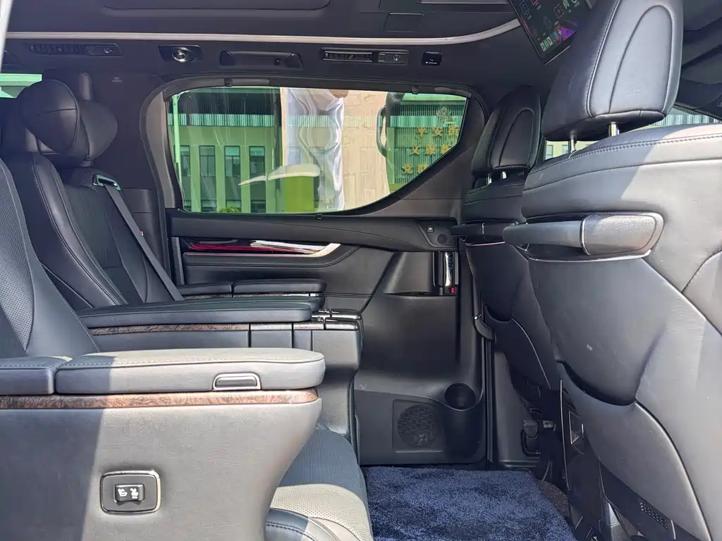 Velfire 2021 Crown Hybrid 2.5L HV Prestige Edition