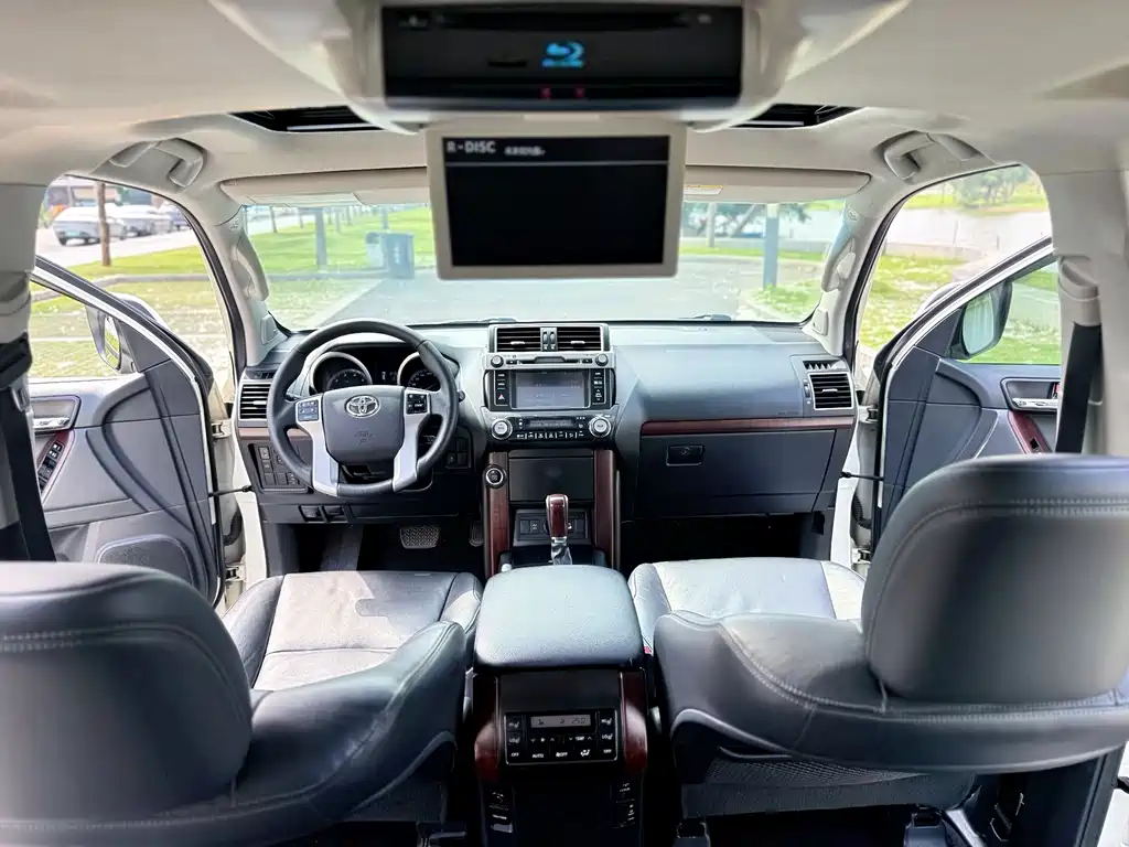 Prado 2016 3.5L Automatic TX-L NAVI
