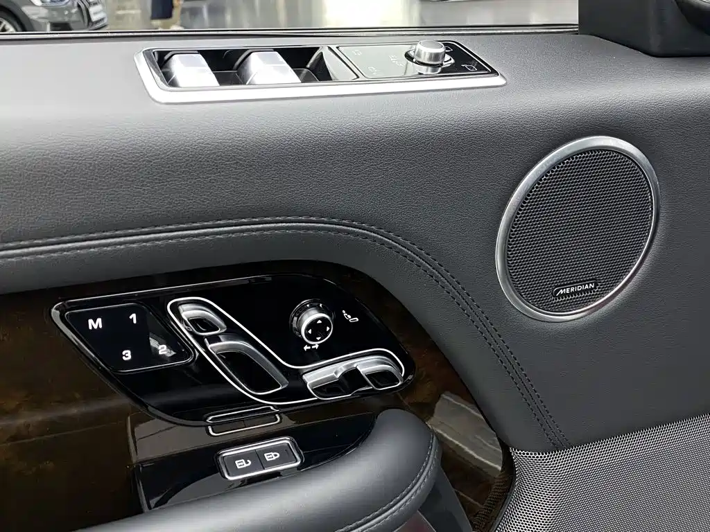 Range Rover 2022 3.0 L6 360PS Classic Edition