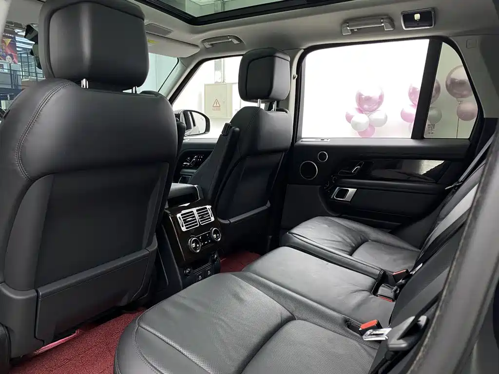 Range Rover 2022 3.0 L6 360PS Classic Edition