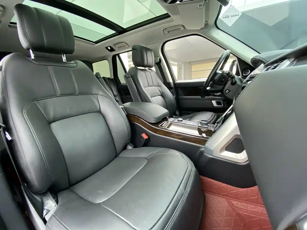 Range Rover 2022 3.0 L6 360PS Classic Edition