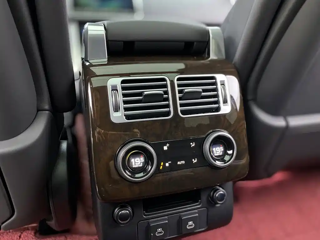 Range Rover 2022 3.0 L6 360PS Classic Edition