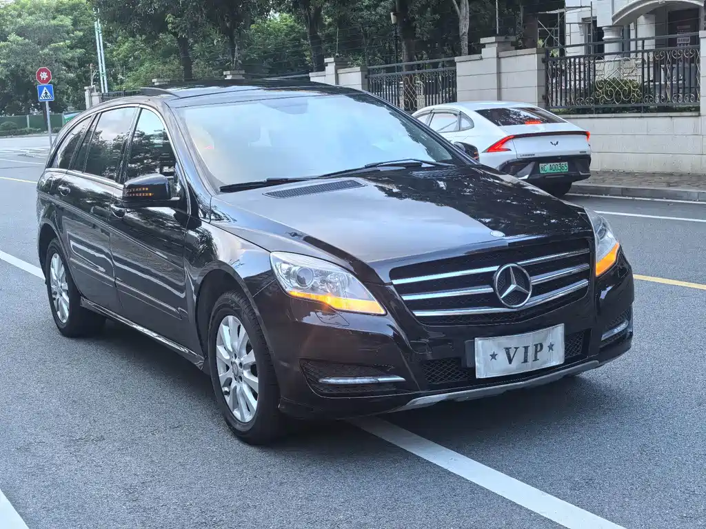 Mercedes R-Class 2015 R 320 4MATIC Luxury Edition