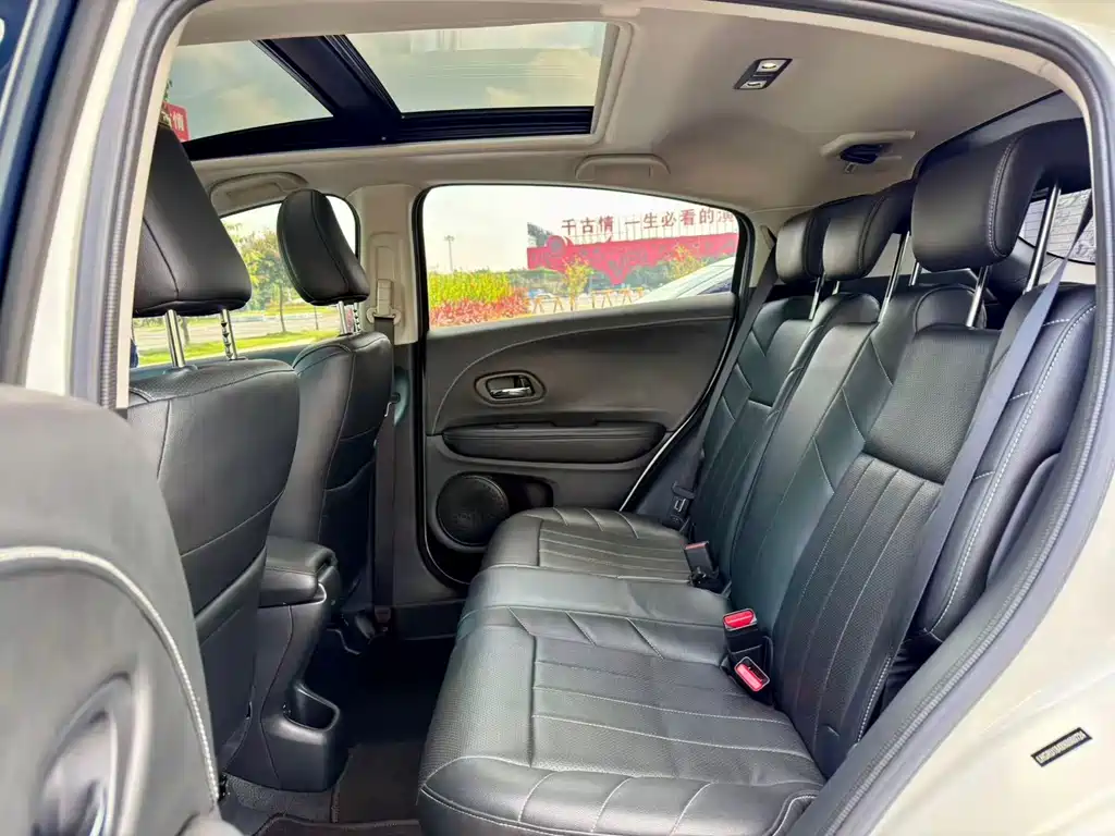 Vezel 2022 1.5L CVT Elite Smart Enjoy Edition