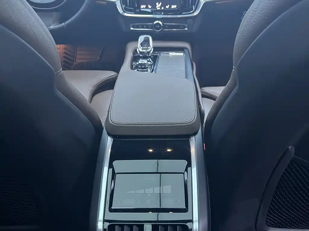 Volvo S90 2021 B5 Intelligent Distance Luxury Edition