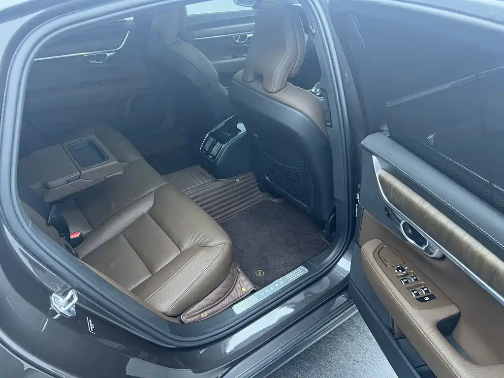 Volvo S90 2021 B5 Intelligent Distance Luxury Edition