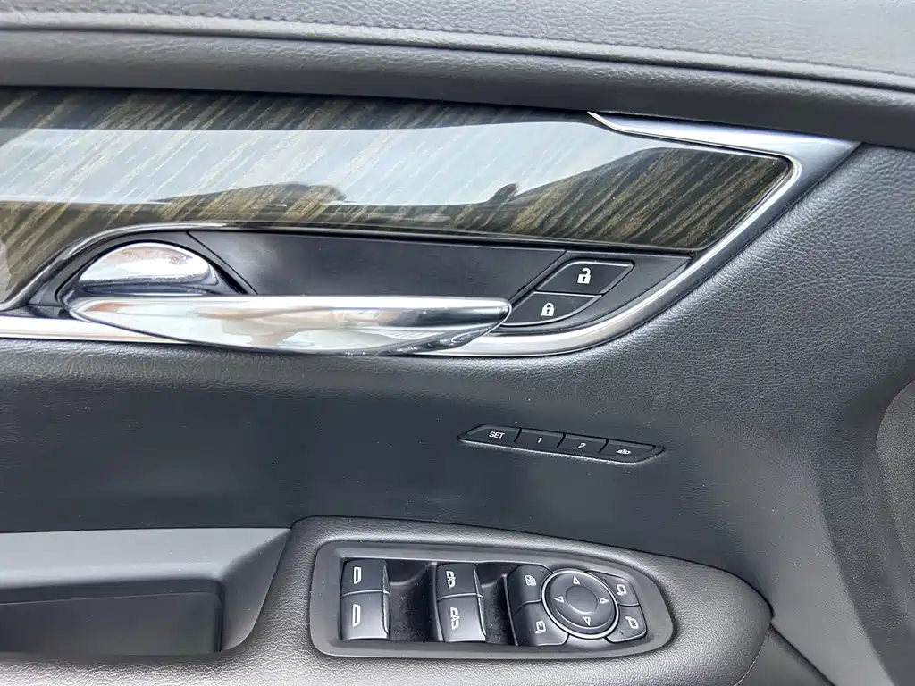 Cadillac XT5 2018 28T AWD Luxury Edition