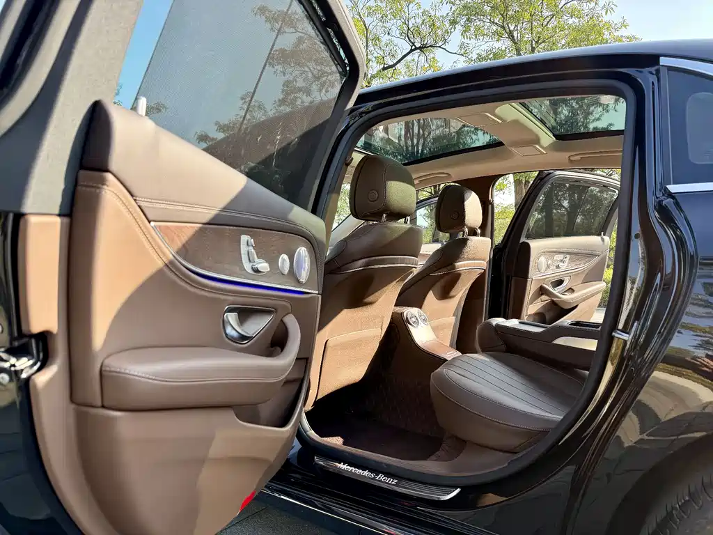 Mercedes-Benz E-Class 2023 E 300 L Luxury Edition