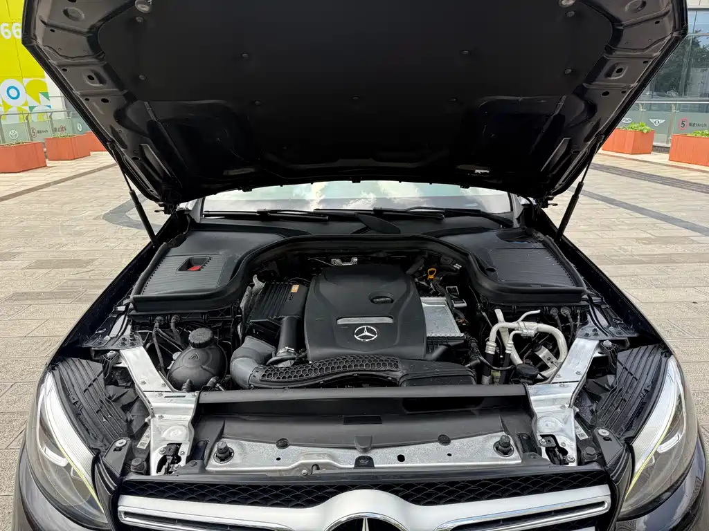 Mercedes GLC 2017 GLC 260 4MATIC Luxury Edition