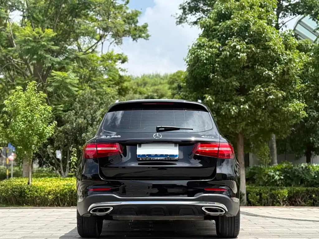Mercedes GLC 2017 GLC 260 4MATIC Luxury Edition