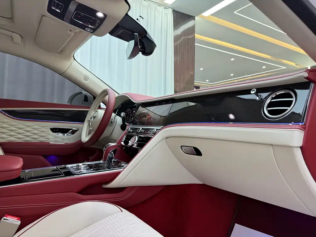Flynn 2022 Model 4.0T V8 Mulliner