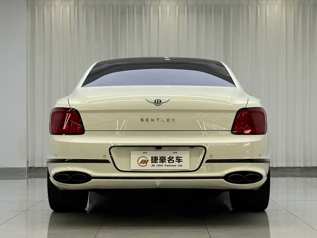 Flynn 2022 Model 4.0T V8 Mulliner