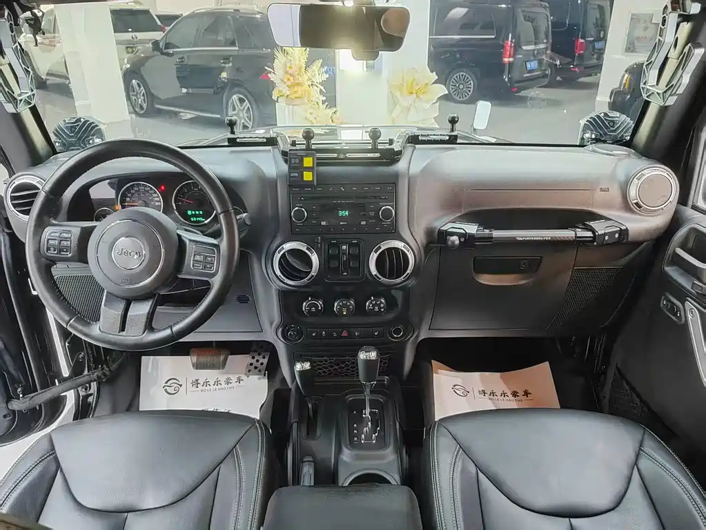 Jeep Wrangler 2017 3.6L Rubicon Four-Door Enjoyment Edition