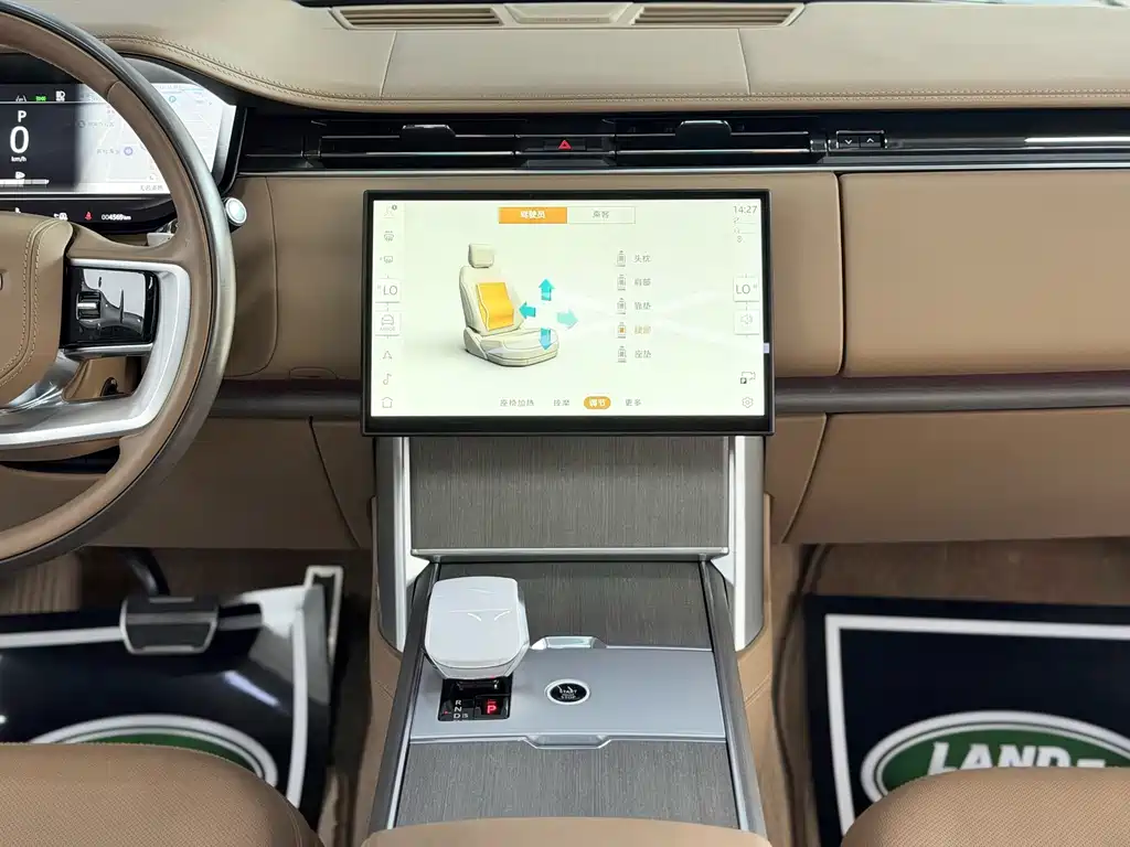Range Rover 2024 3.0 L6 400PS SV尊荣创世加长版 4座