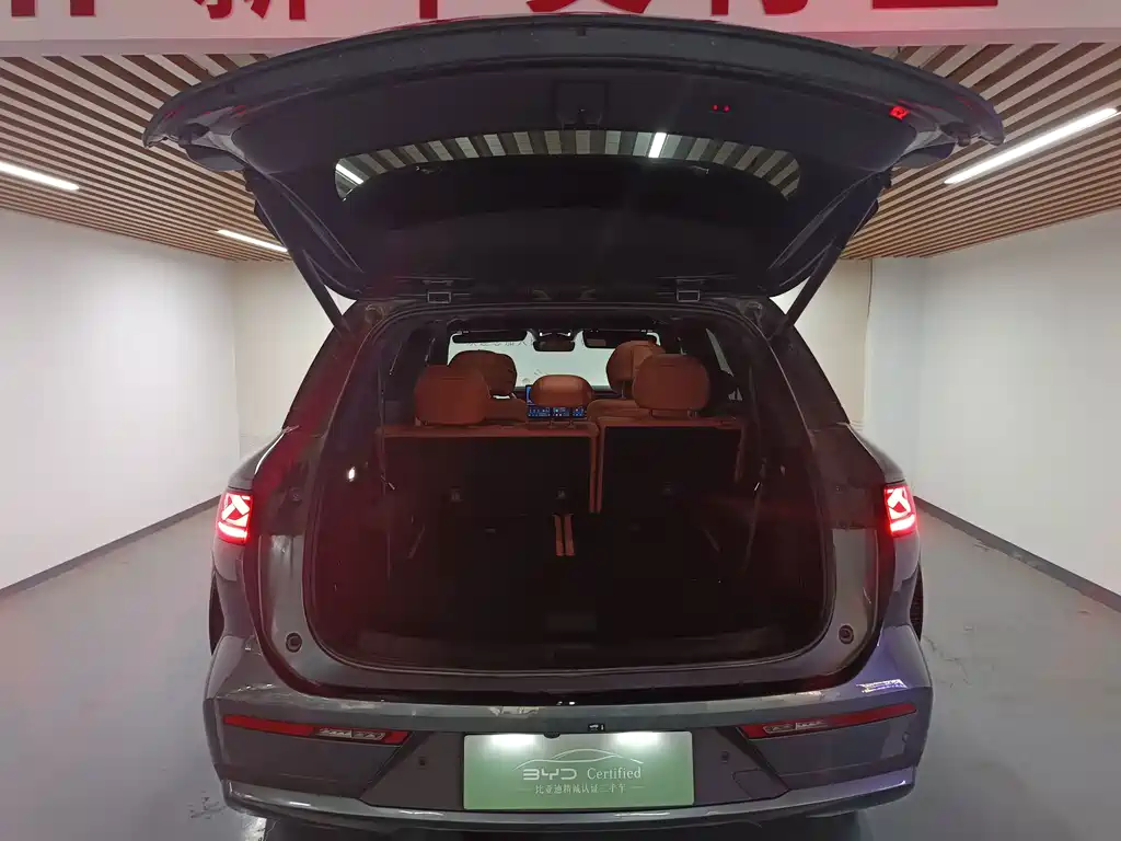 Tang L 2025 EV 600KM Four-Wheel Drive LiDAR Flagship Model