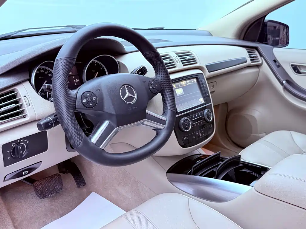 Mercedes-Benz R-Class 2017 R 320 4MATIC Luxury Edition