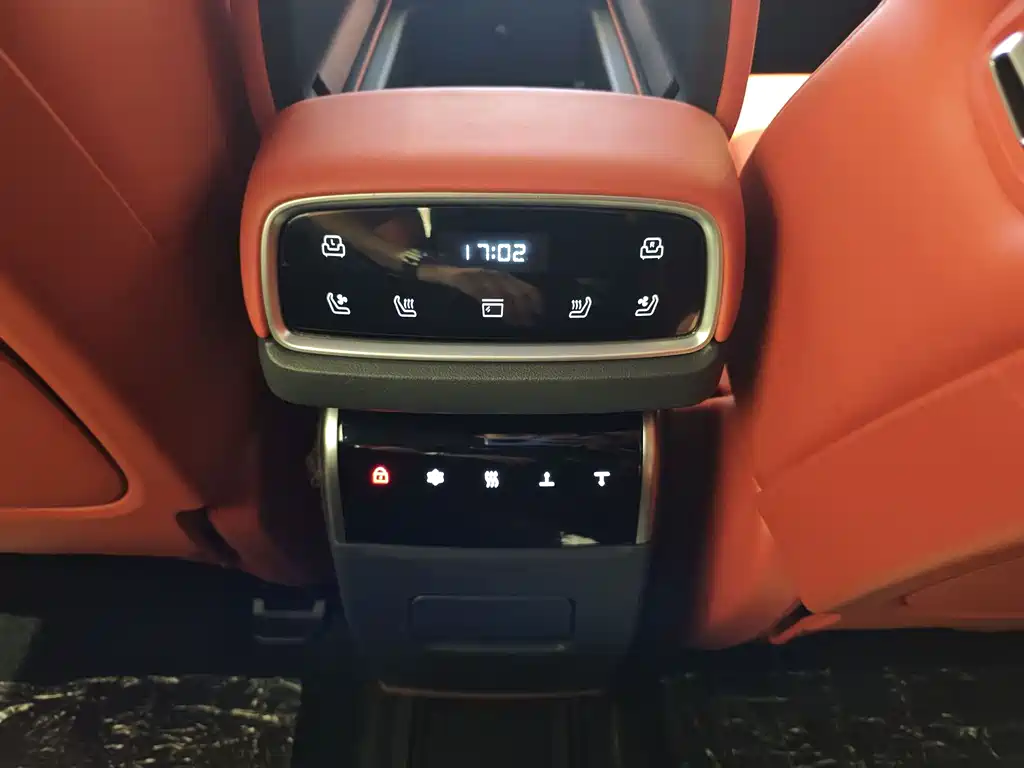 eπ008 2024 6-seat range-extended version