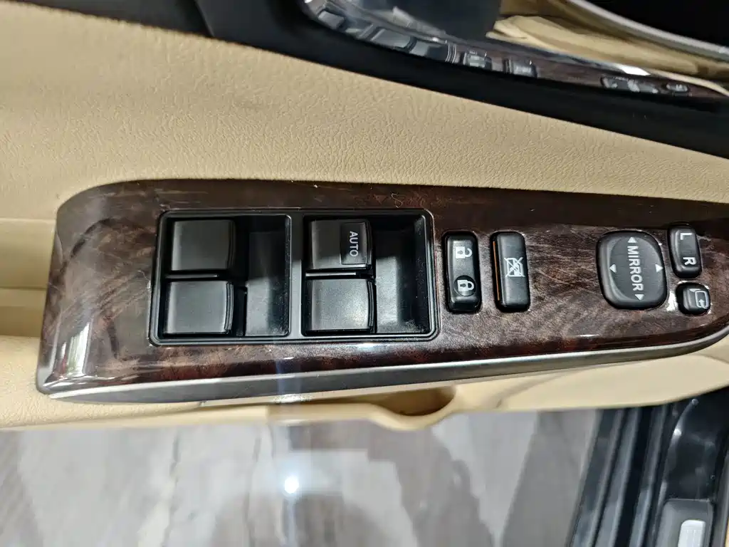 Camry 2015 2.0E Elite Edition