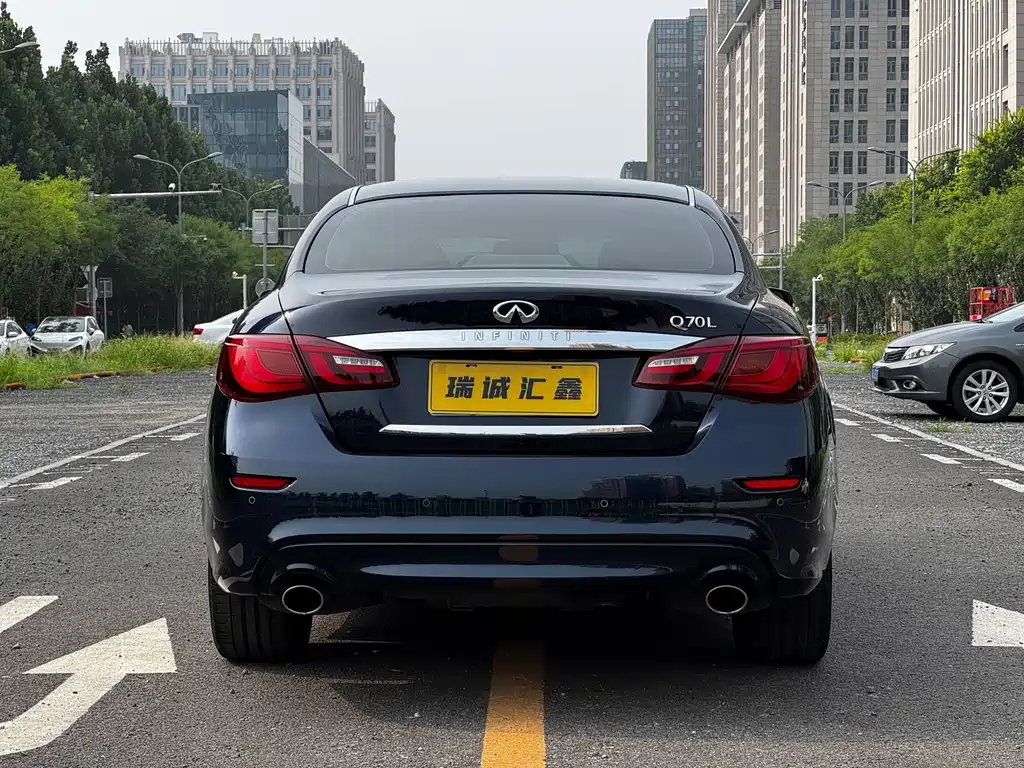 Infiniti Q70L 2017款 2.5L Enjoy Edition