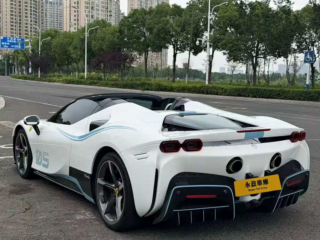 SF90 Spider 2021