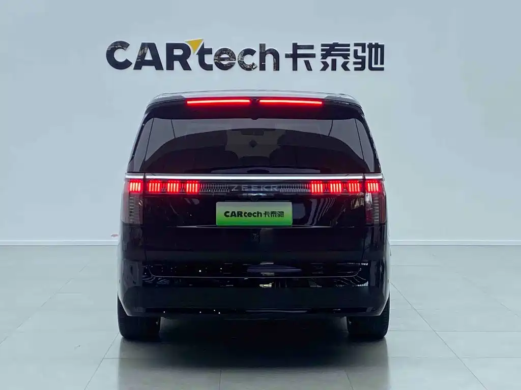 Jizhe 009 2024 7-seat Passage Edition Four-wheel Drive 140kWh