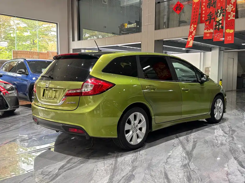 Jade 2016 1.8L Automatic Comfort Elite Edition 5-seat