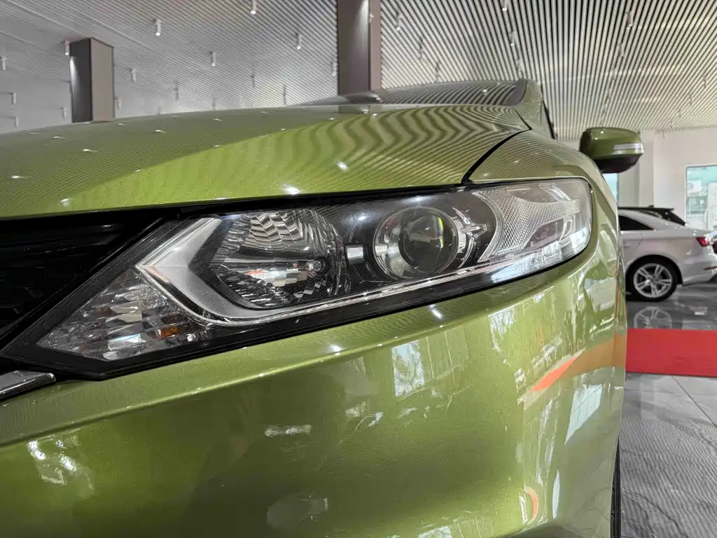 Jade 2016 1.8L Automatic Comfort Elite Edition 5-seat