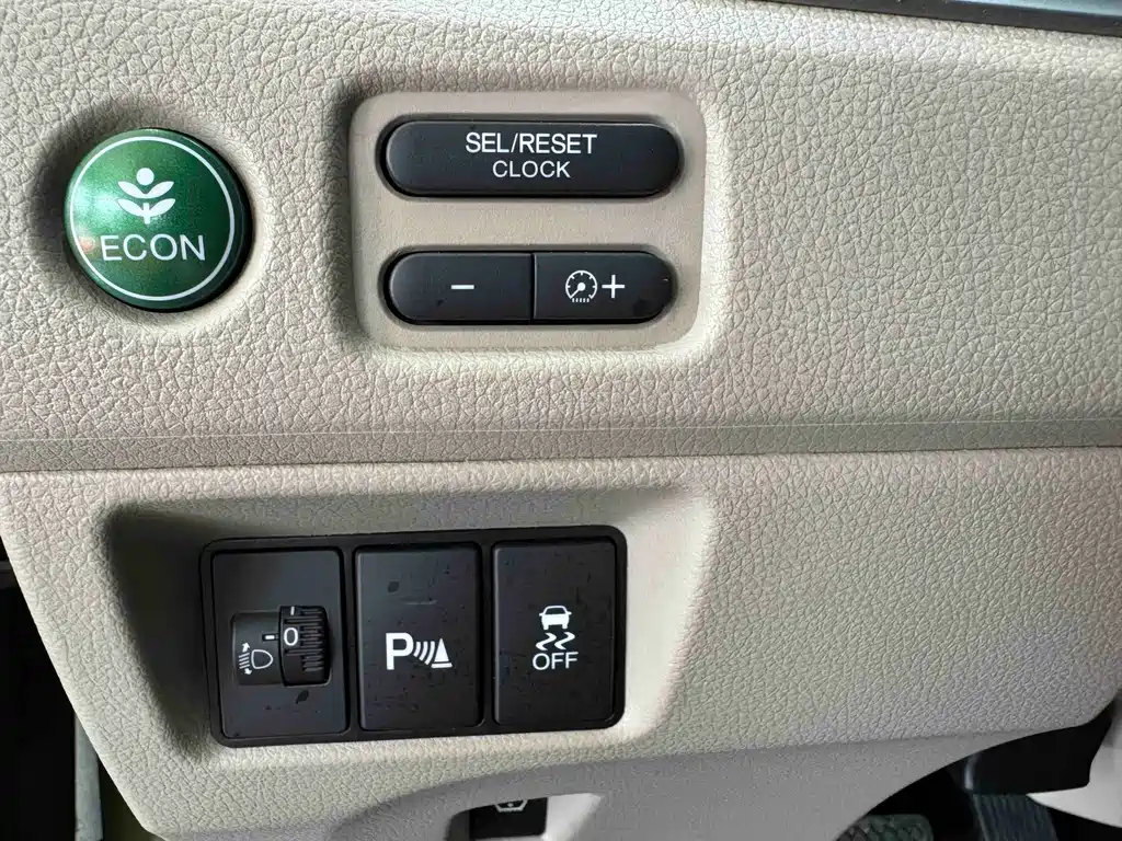 Jade 2016 1.8L Automatic Comfort Elite Edition 5-seat