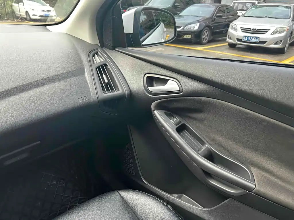 Ford Focus 2017 Two-door 1.6L Automatic Comfort Edition Smart Drive