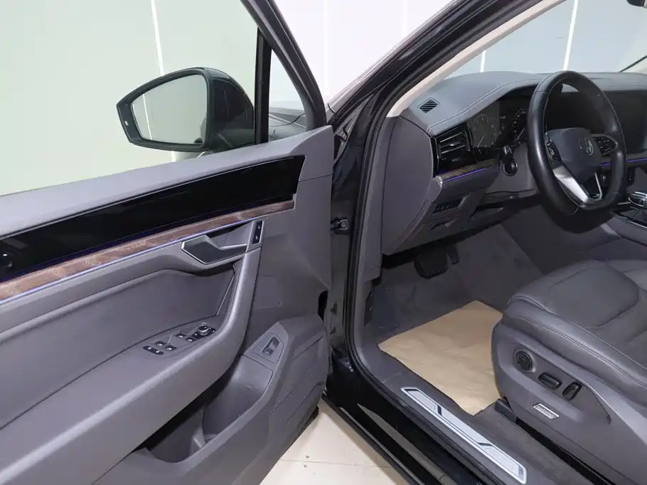 Touareg 2021 2.0 TSI Sharp Wing Edition