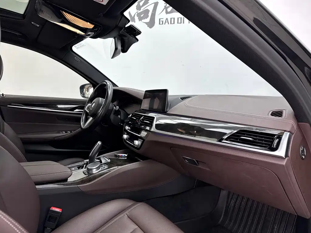 BMW 5 Series 2020 525Li M Sport Package