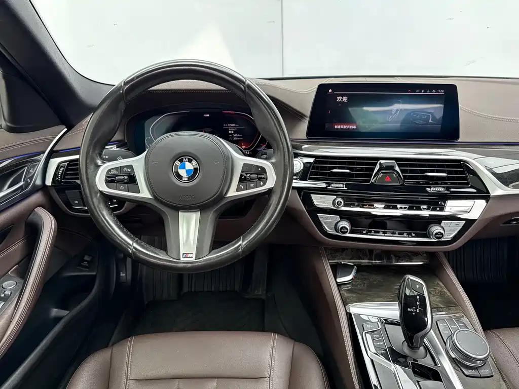 BMW 5 Series 2020 525Li M Sport Package