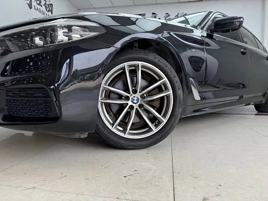 BMW 5 Series 2020 525Li M Sport Package
