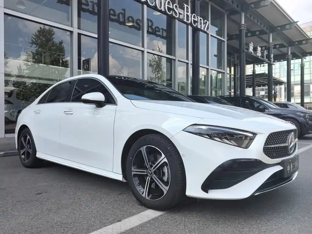 Mercedes-Benz A-Class 2024 A 200 L Fashion Edition