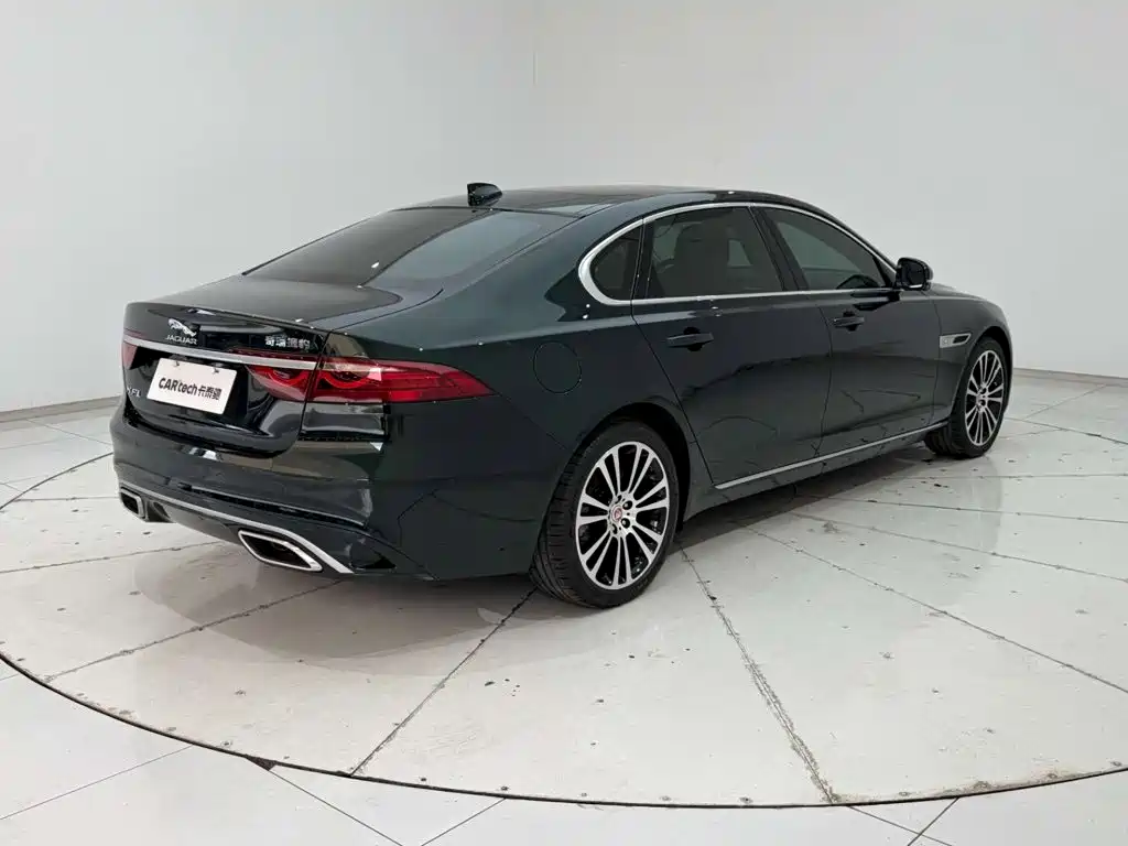 Jaguar XFL 2025 2.0T P250 2WD Premium Luxury Edition